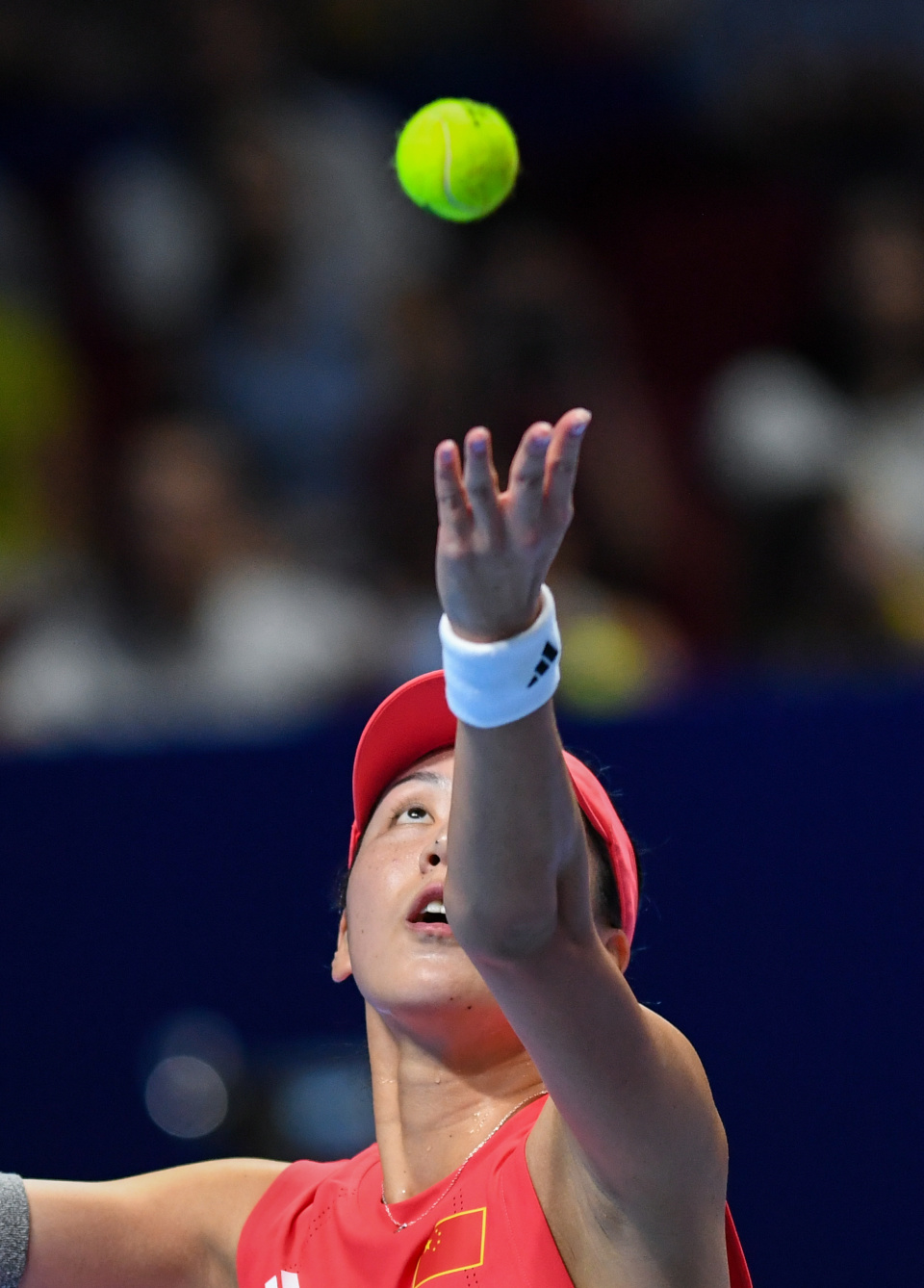 最终她, 队选手保利, 新华社记者