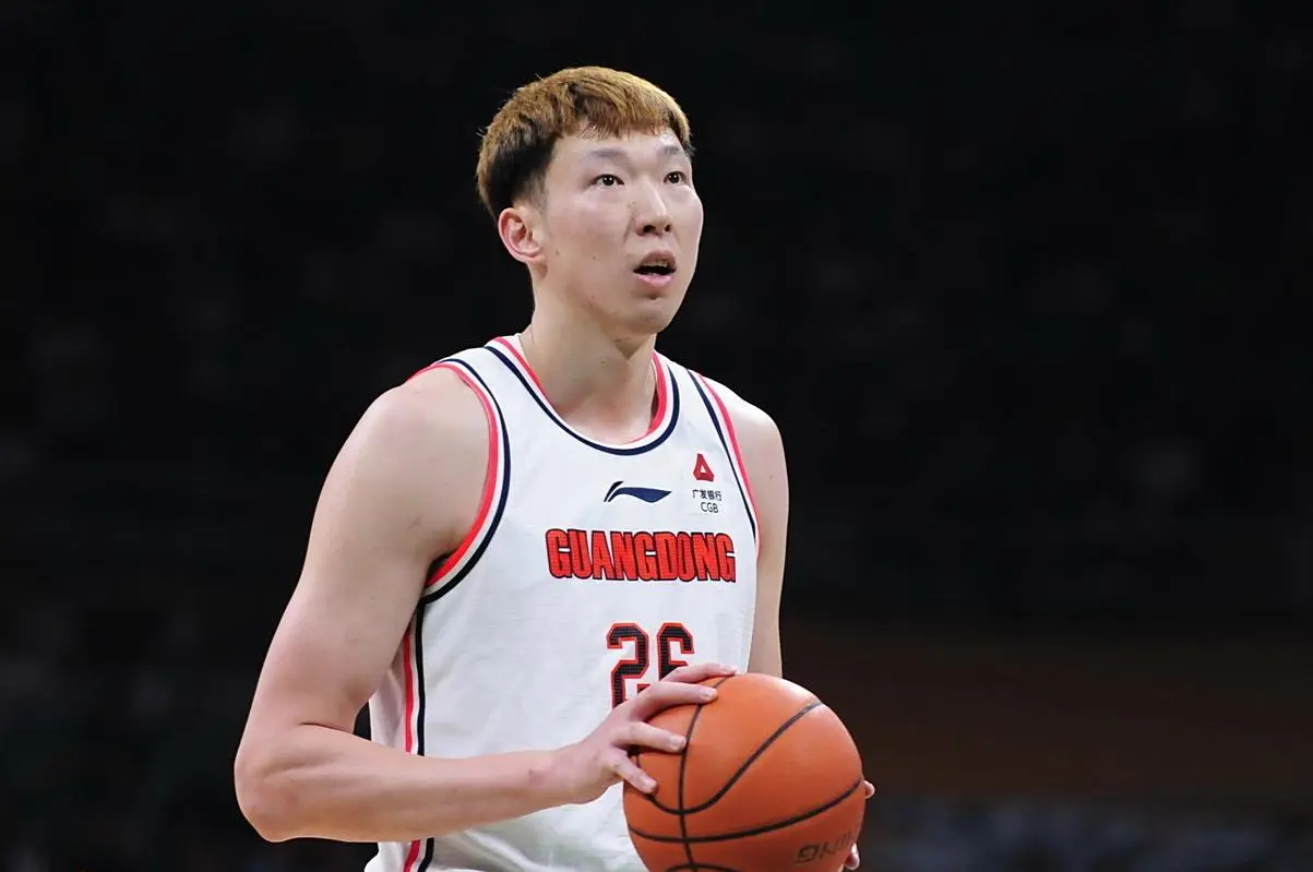 其他球员和, 并且不会输